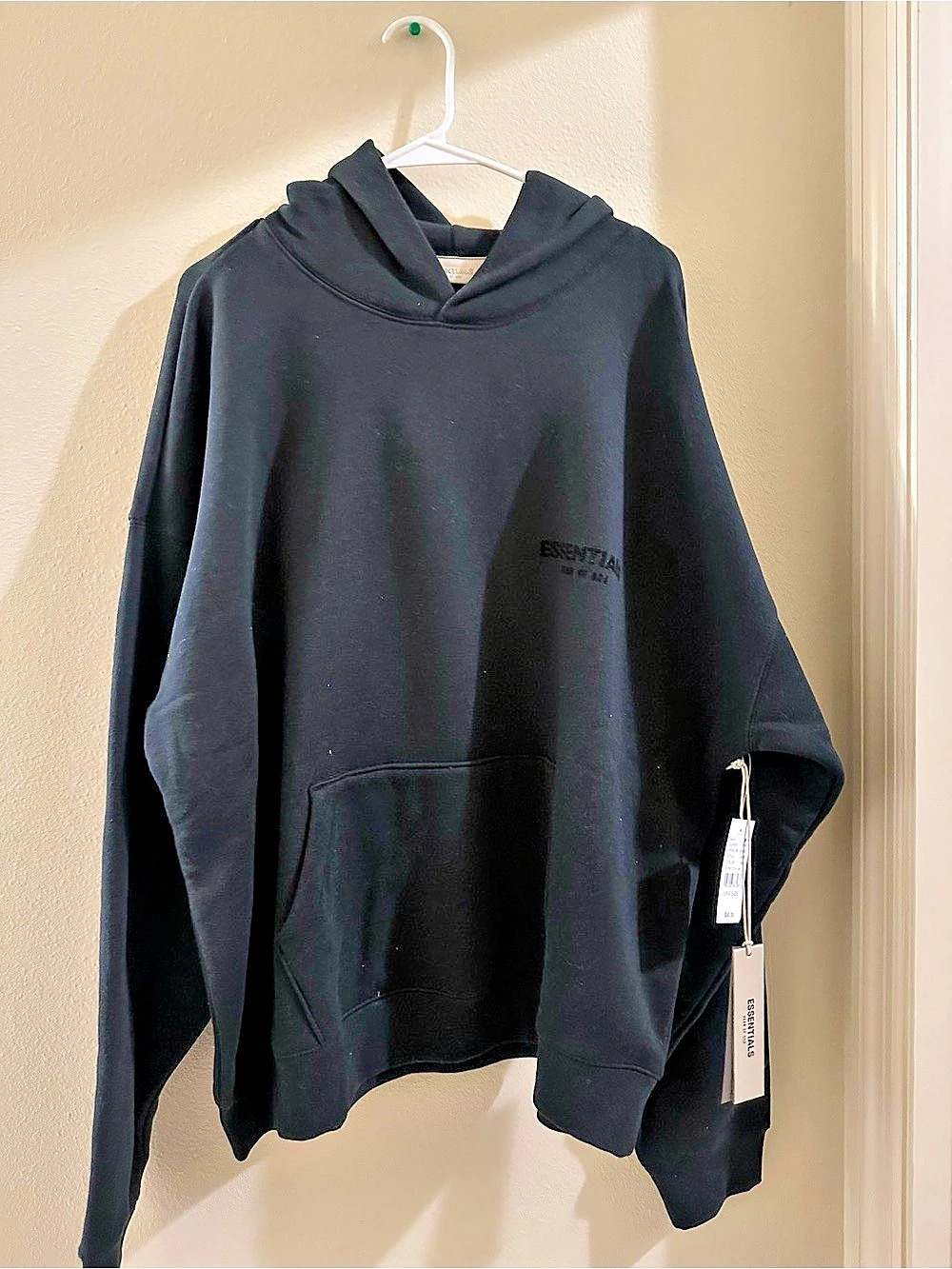 Fear of God Essentials Pullover Hoodie in Black Large